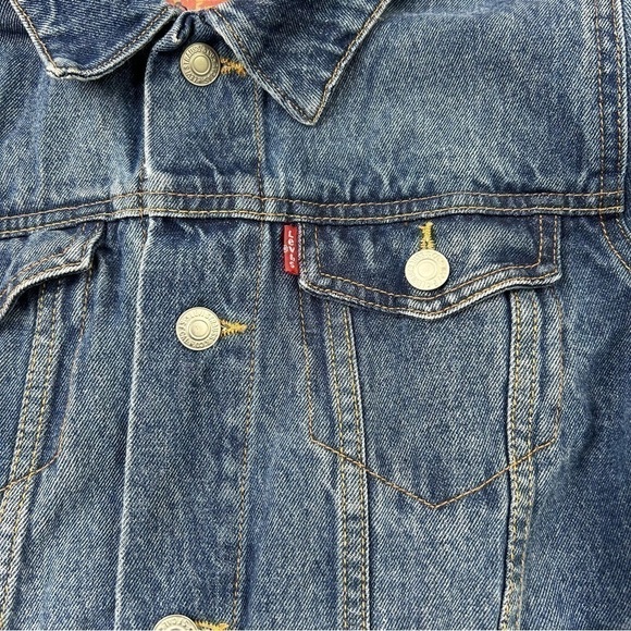 Levi's Jacket Girls Medium Denim Trucker Style Classic Regular Wash Party Casual - Picture 2 of 5